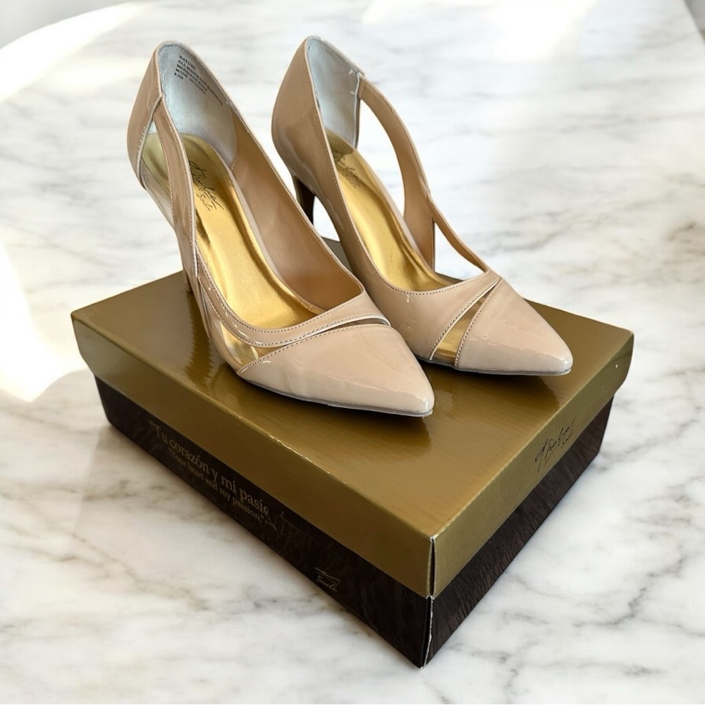 Elegant Beige Pumps
